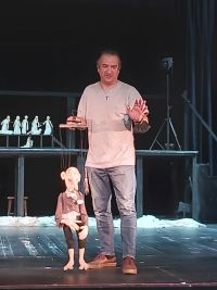Lalka marionetka