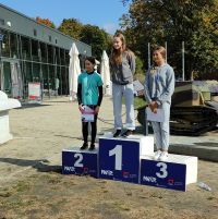 Całe podium nasze - dziewczęta rocznik 2010 Ania Łucja i...