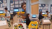 Uczniowie budują i programują modele z Lego2