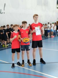 Trzej najlepsi reprezentanci naszej szkoły odebrali swój dyplom...